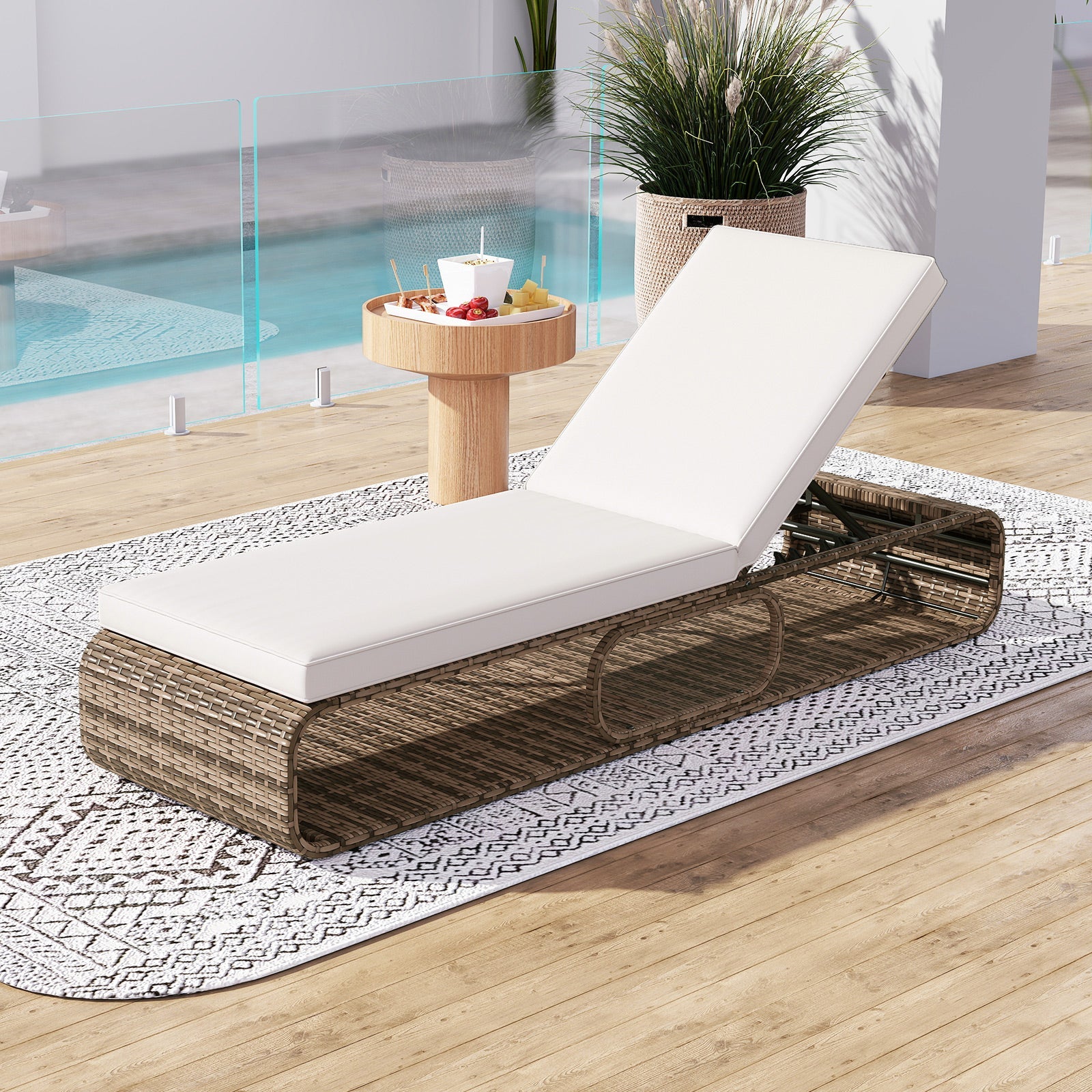 7-Position Adjustable Wicker Chaise Lounge