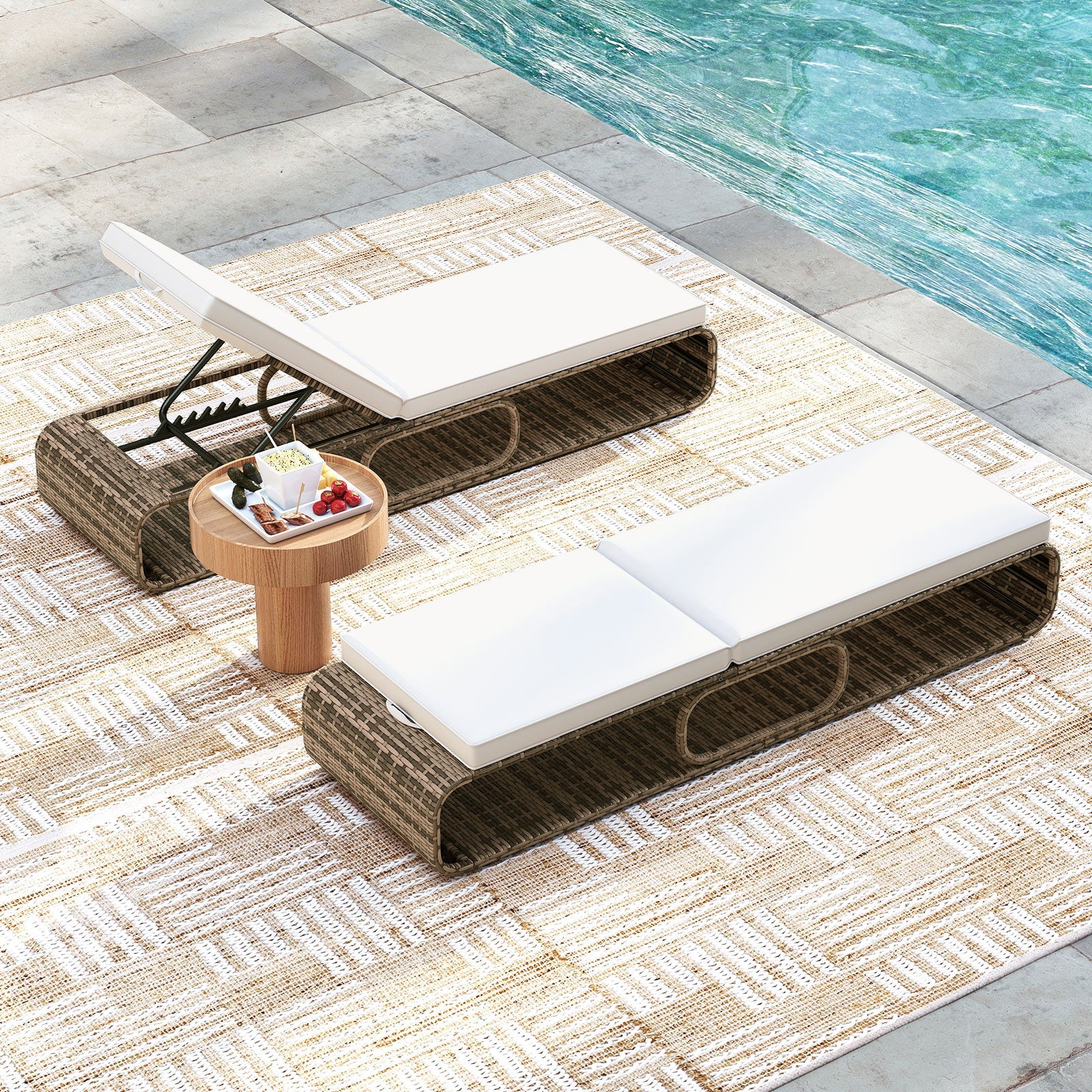 7-Position Adjustable Wicker Chaise Lounge